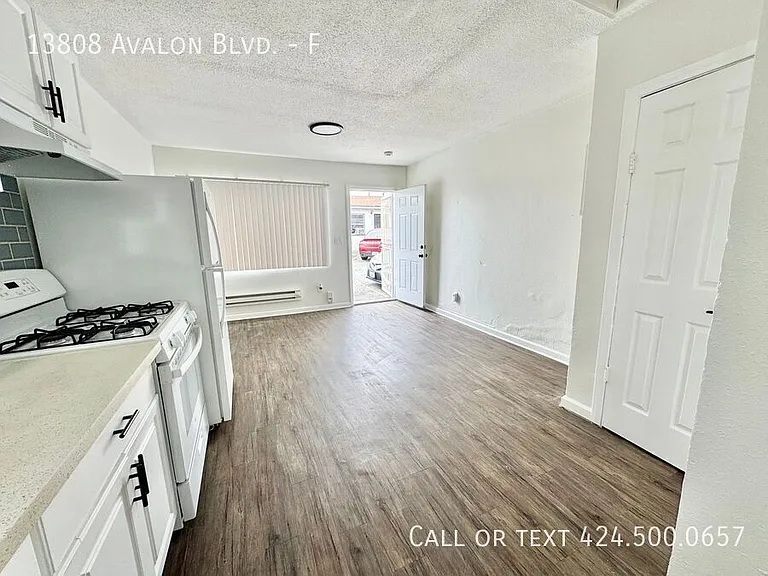13808 Avalon Blvd #F — Photo 2