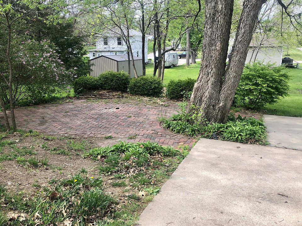 2nd image of 321E E Edwards St