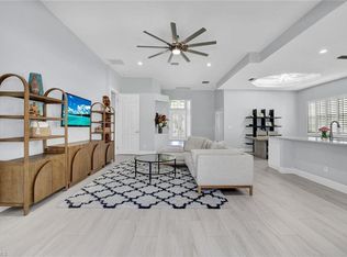 16143 Parque LN, NAPLES, FL 34110