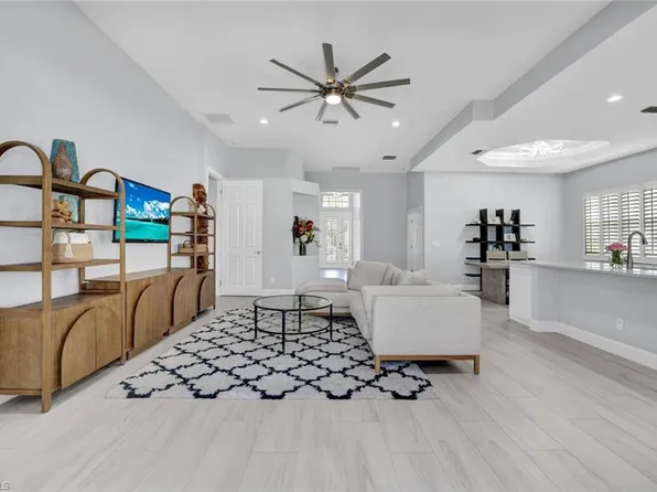 16143 Parque LN, NAPLES, FL 34110