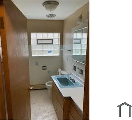 2900 W 66th St #2 — Photo 8