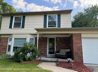4229 Oakcrest Dr, Lansing, MI 48917