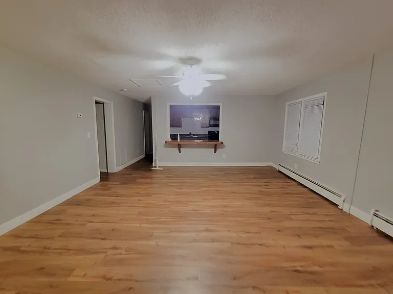 1431 Jefferson St NE #4 — Photo 3