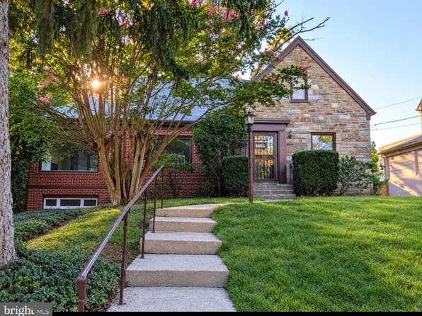 6912 Greenvale St NW, Washington, DC 20015