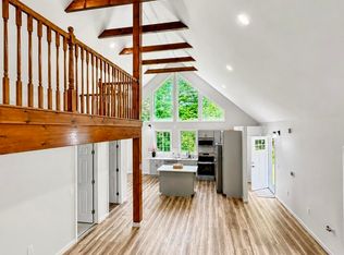 16 Dyer Road, Raymond, ME 04071