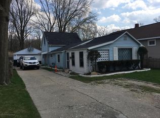2415 S Rundle Ave, Lansing, MI 48910
