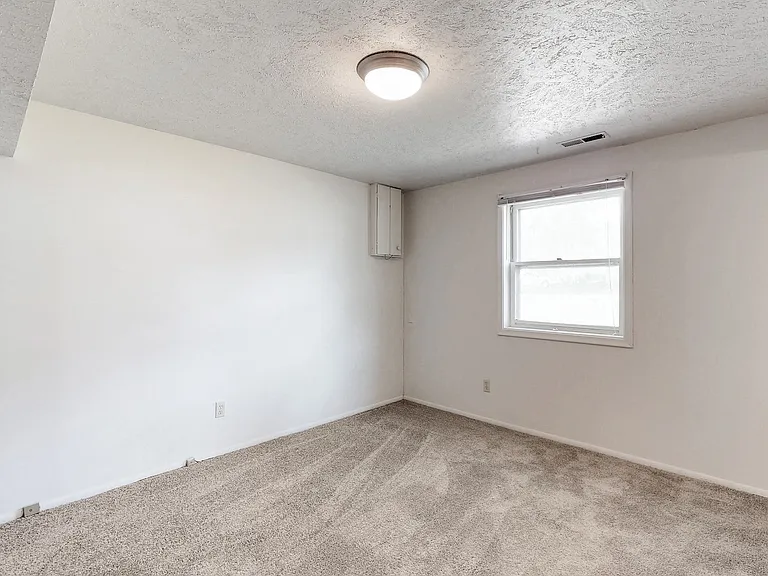 Westwood Duplexes — Photo 41
