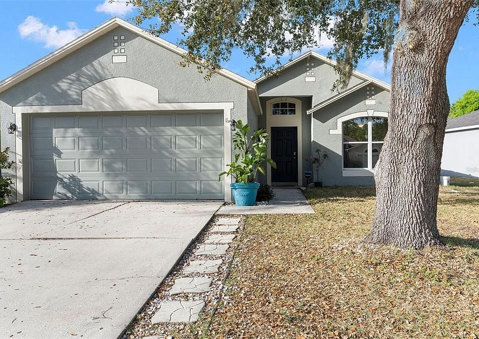 1st image of 24927 HYDE PARK BOULEVARD