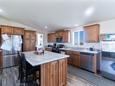 2876 Goss Rd, Phelan, CA, 92371