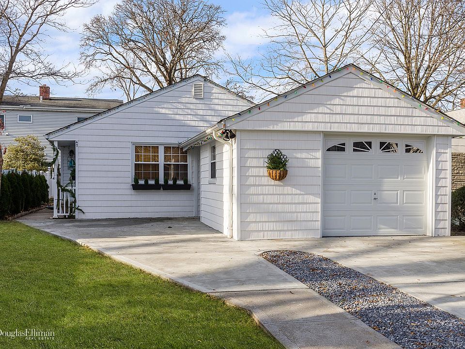 1st image of 47 Sagamore Hill Dr