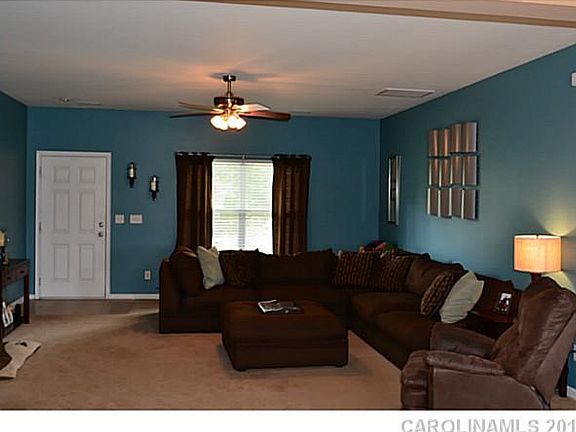 3rd image of 293 Flanders Dr Unit 51