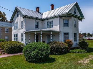 742 Main St, Reedville, VA 22539