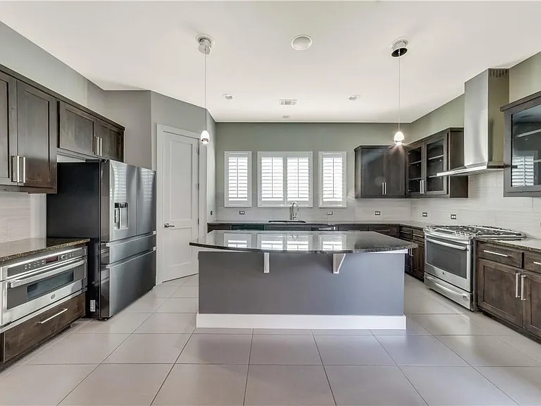 309 W Jeffrey David Ln — Photo 8