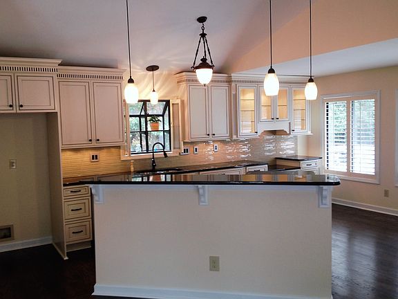 3rd image of 5532 Whisper Creek Ln