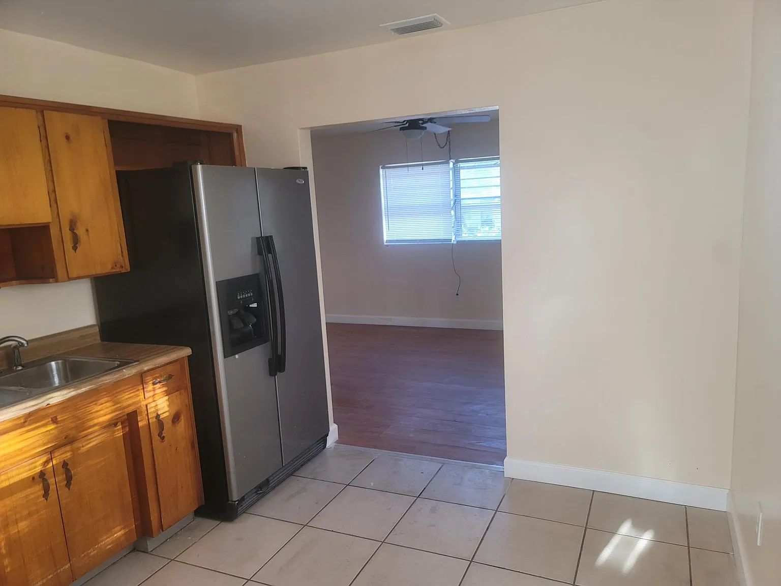1133 Edith Ave — Photo 2