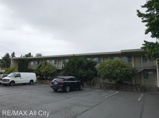 872 SW 135th St APT 7, Burien, WA 98146