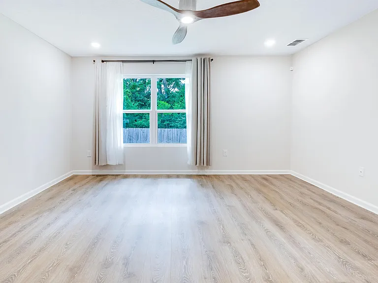 975 Lovebird Ct — Photo 37