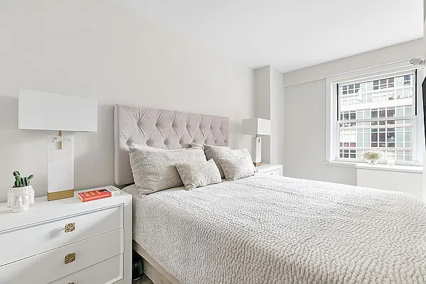 Sold by Compass | media 4