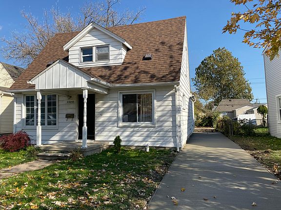 3rd image of 23058 Reynolds Ave