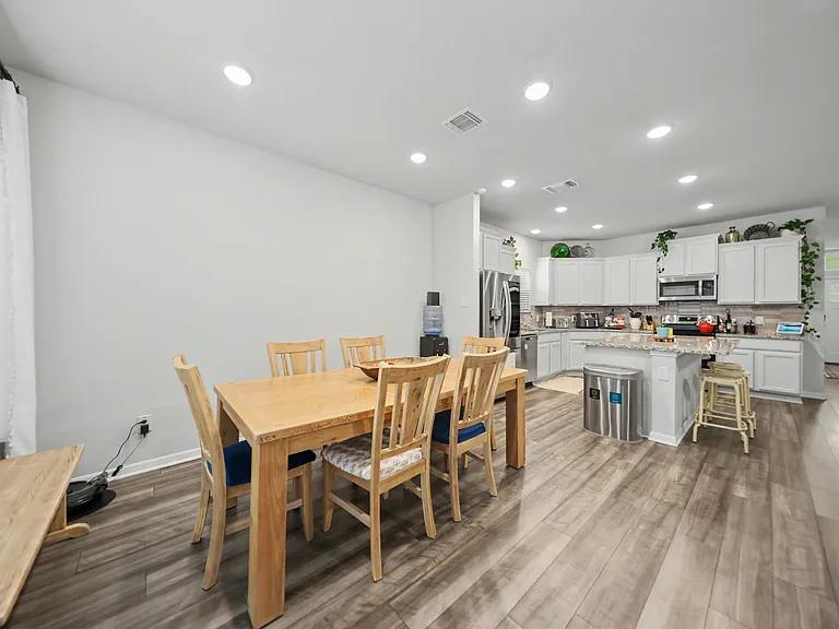 612 Pipe Creek Dr — Photo 6
