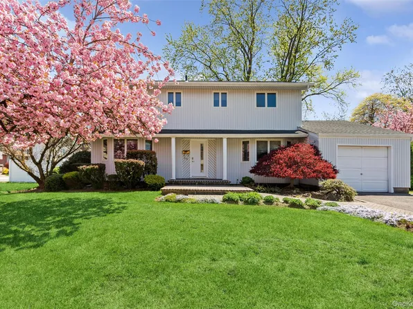 49 Saratoga Drive, Jericho, NY 11753