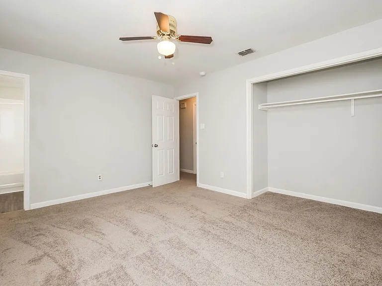2730 Bear Springs Dr — Photo 18