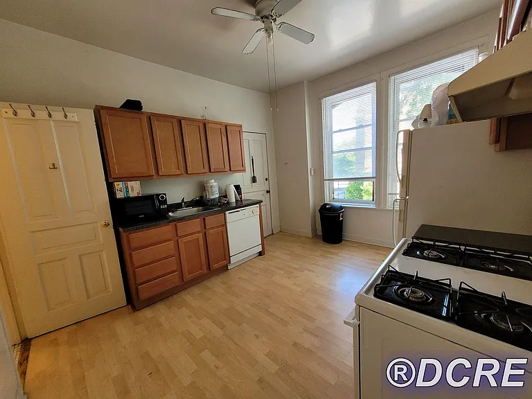 1333 W Flournoy St #2E — Photo 2