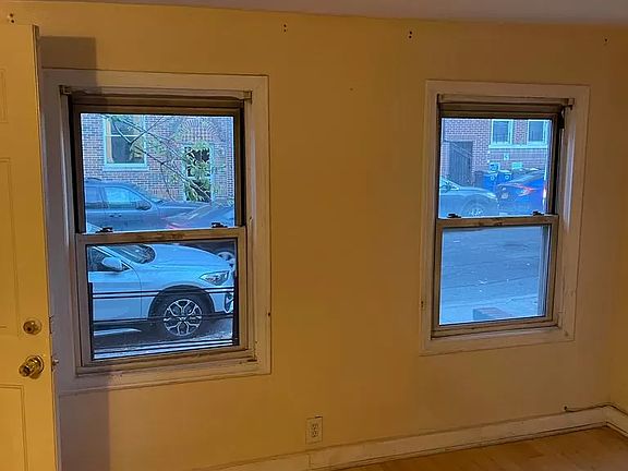 4th image of 26-14 30th St