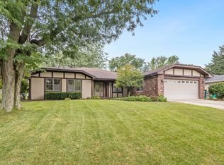 1201 Colonade Rd, Shorewood, IL 60404