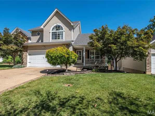 465 Winter Bluff Dr, Fenton, MO 63026