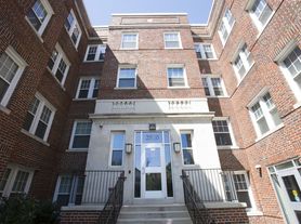 Dahlgreen Court Apartments