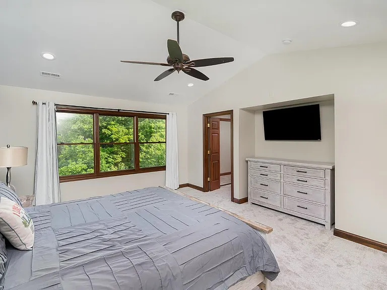1753 Cove Cir E — Photo 11