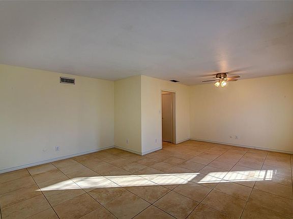 2nd image of 3517 Chamberland Dr