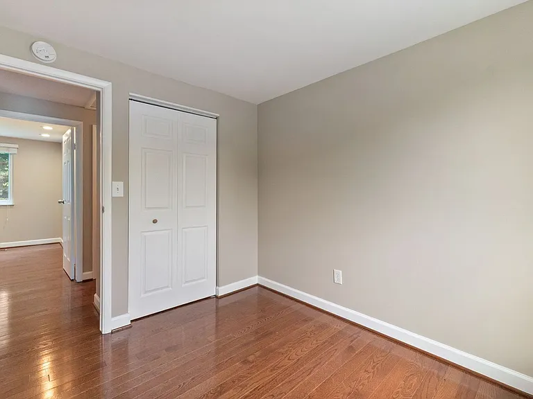 8454 Rippled Creek Ct — Photo 12
