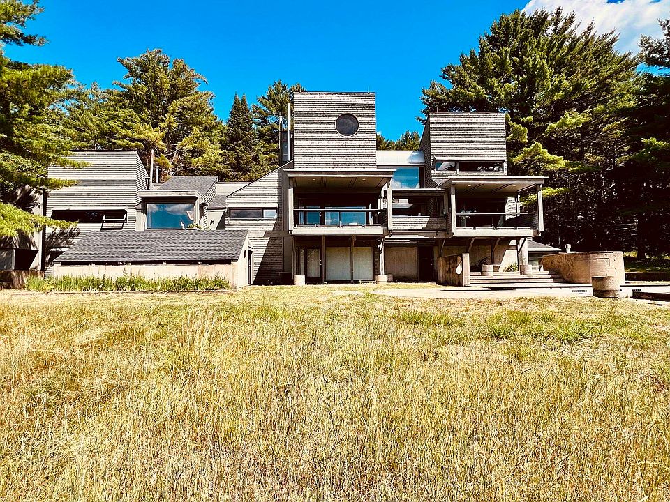 1st image of 435 Avery Hill Road