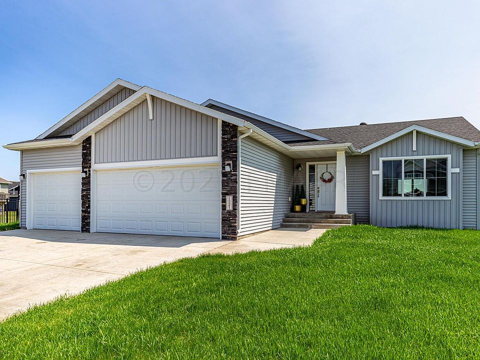 1321 Goldenwood Dr, West Fargo, ND 58078 Zillow