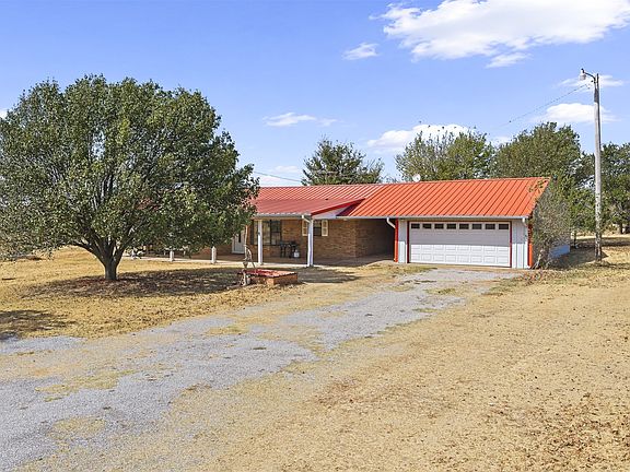 2nd image of 13873 N 2760th Rd