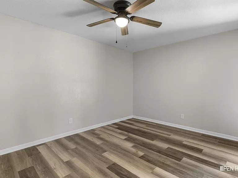 4916 Big Bend Dr — Photo 12