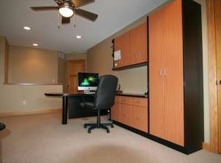 9056 Whispering Oaks Trl, Shakopee, MN 55379