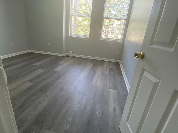 5th image of 643 W Oxford St APT 2
