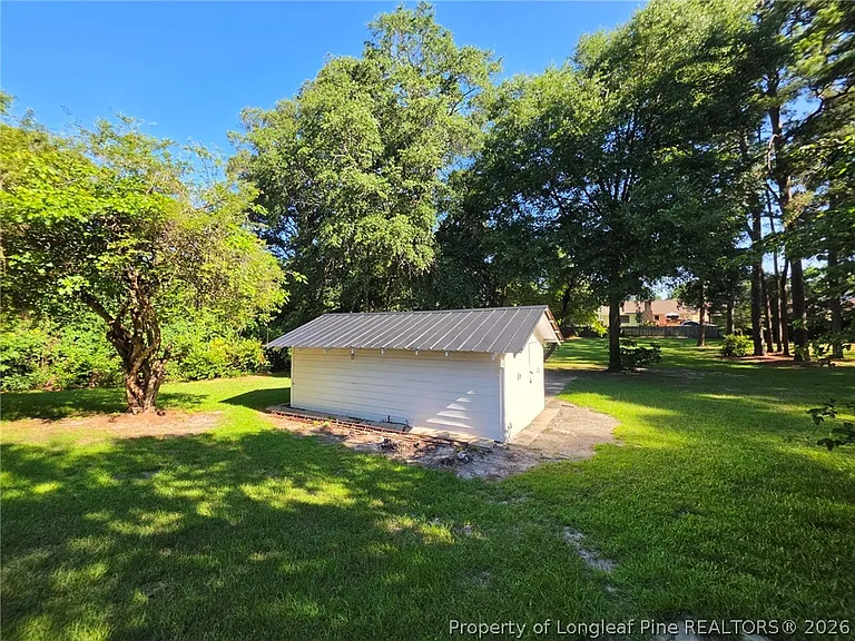 216 Country Club Dr — Photo 37