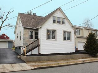 74 Worden Ave, Hopelawn, NJ 08861