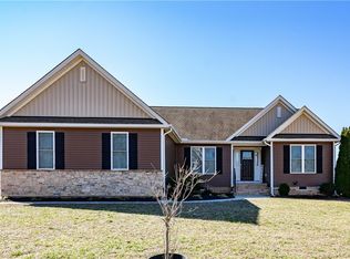 5907 Stingray Point Blvd, New Kent, VA 23124