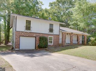 8882 Ashwood Dr, Riverdale, GA