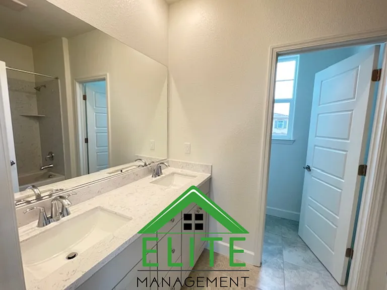 5742 Harveston Way — Photo 13