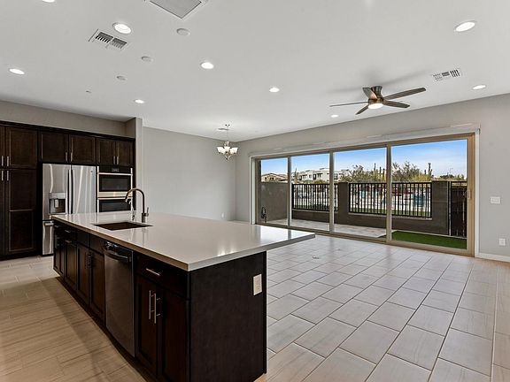 3rd image of 7440 E Via De Luna Dr