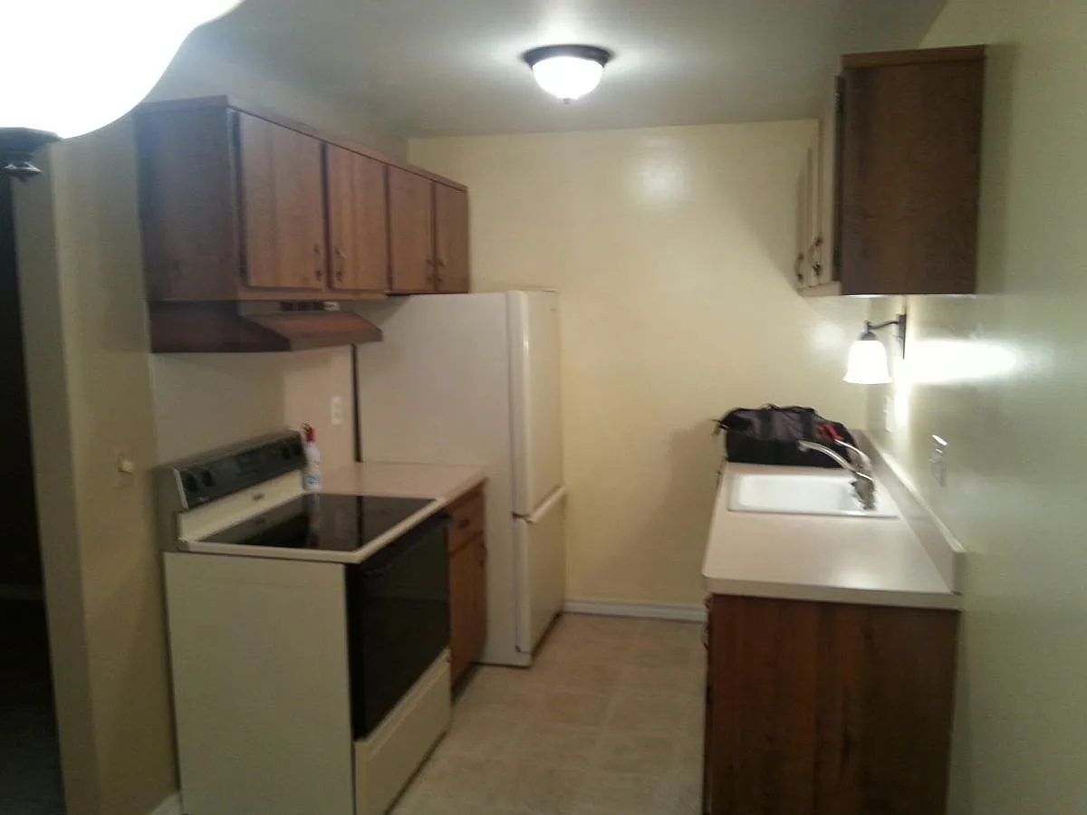 1 bed, 900 sqft, $975 — Photo 2