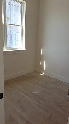 Rented by Elite NY Holdings | media 12