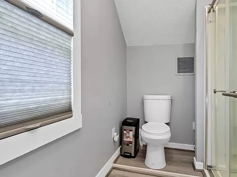 8202 Covington Ave — Photo 17