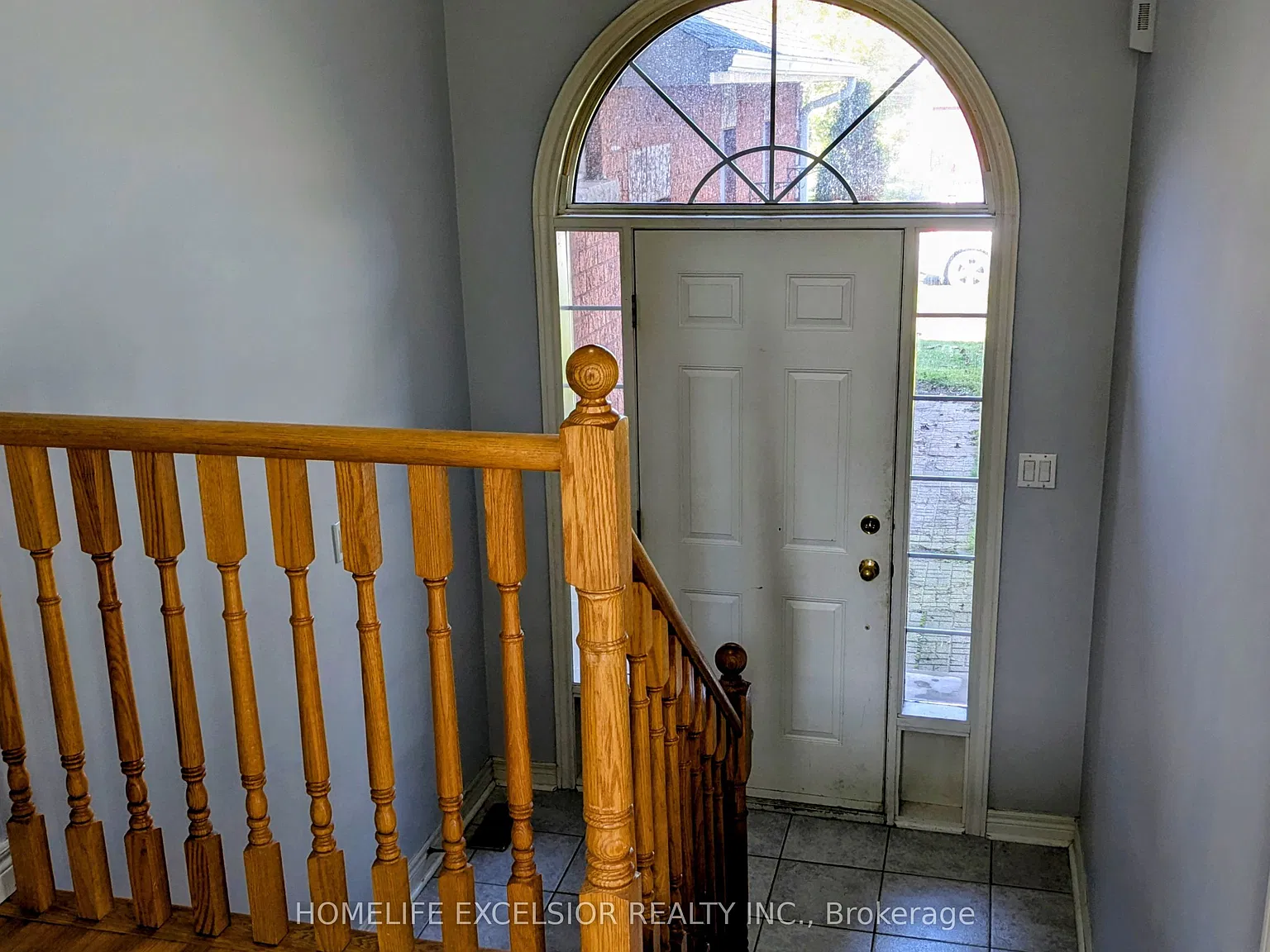 3 bed, $2,400 — Photo 2